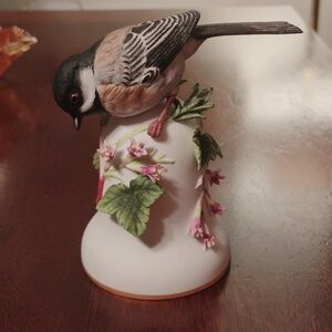Franklin Mint Porcelain Black Capped Chickadee from 1981 Peter Barrett